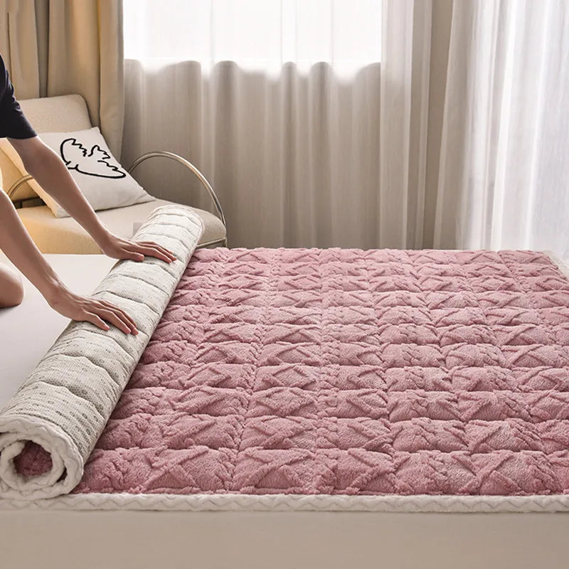 Winter Topper Mattress Quilted Bed Mattresses Soft Velvet Bedspread Home Bed Mat Cover Warm Topper Cover 매트리스 바닥용(No Pillowcase)