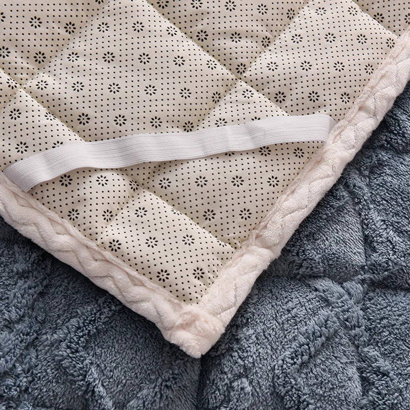 Winter Topper Mattress Quilted Bed Mattresses Soft Velvet Bedspread Home Bed Mat Cover Warm Topper Cover 매트리스 바닥용(No Pillowcase)