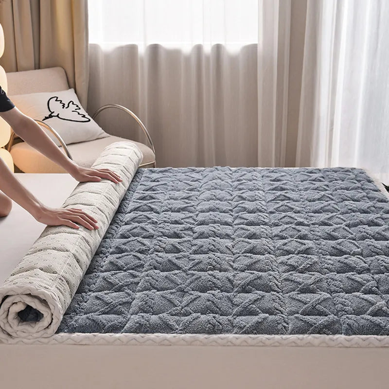 Winter Topper Mattress Quilted Bed Mattresses Soft Velvet Bedspread Home Bed Mat Cover Warm Topper Cover 매트리스 바닥용(No Pillowcase)
