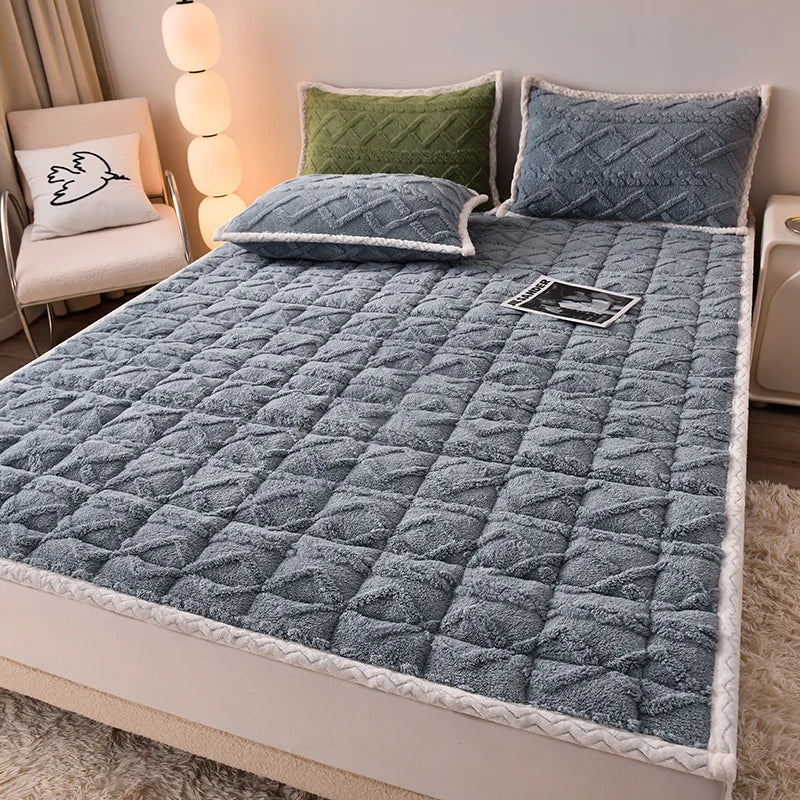 Winter Topper Mattress Quilted Bed Mattresses Soft Velvet Bedspread Home Bed Mat Cover Warm Topper Cover 매트리스 바닥용(No Pillowcase)